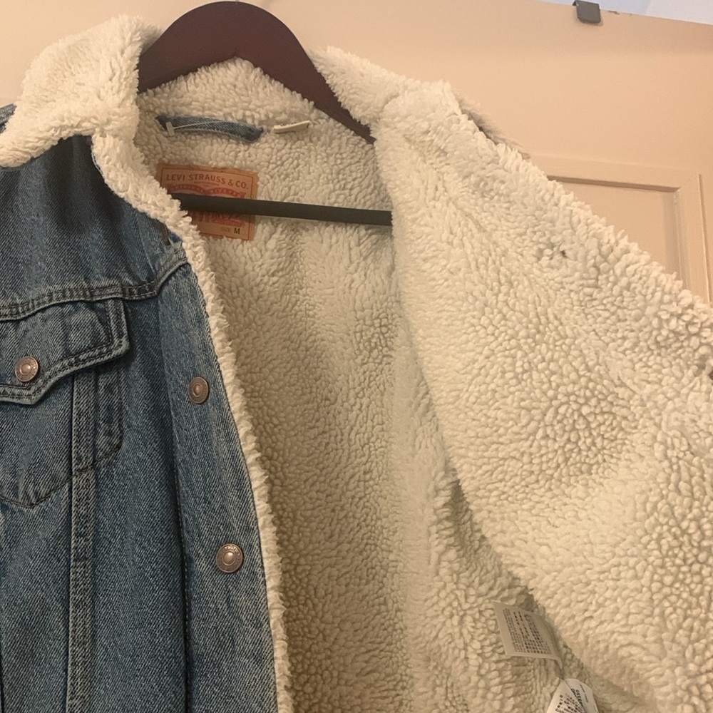 Levi’s Jacket - Picture 2 of 6